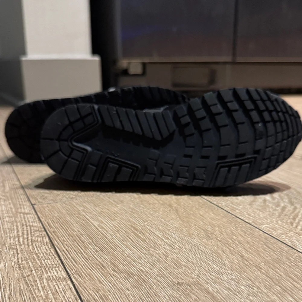 Dolce & Gabbana Vintage Black and Silver Women's Sneakers - Picture 4 of 5